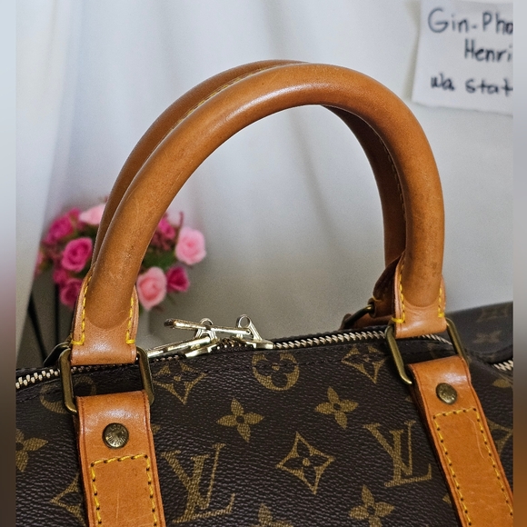 Updated Photos!! Louis Vuitton Brown Monogram Keepall 50 - Picture 14 of 17
